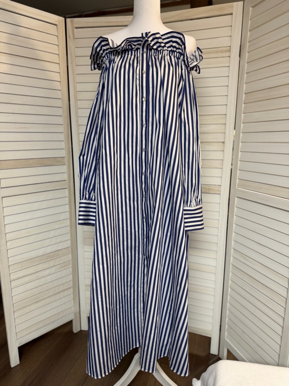 H&M DRESS NWT Off-Shoulder Ruffle Dress Sz XS Navy Blue & White Stripes